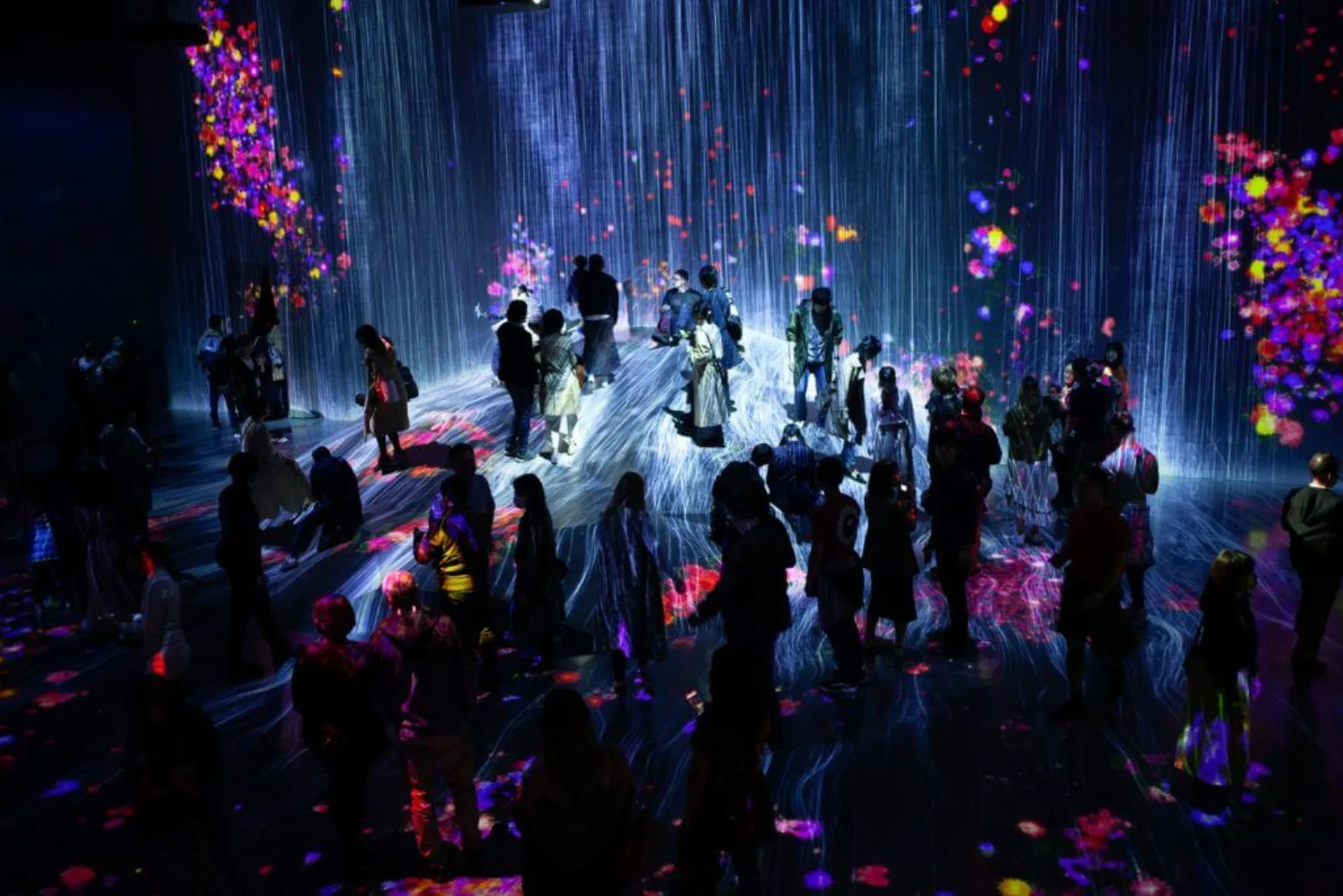 Projection mapping in brand activation